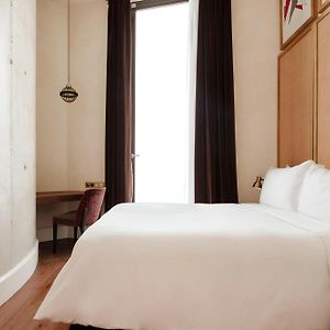 Zimmer mit Queensize-Bett